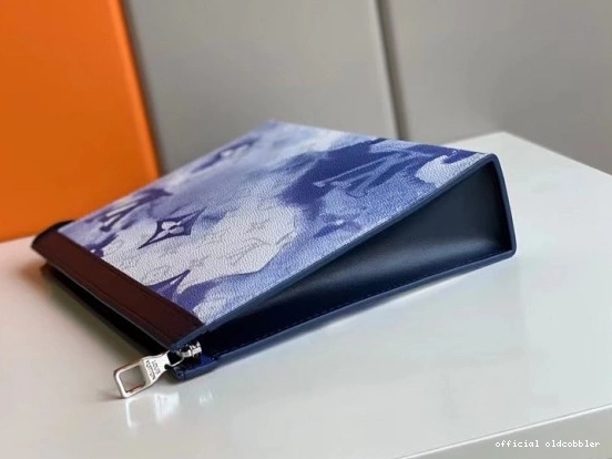 Official oldcobbler LOUIS POCHETTE VUITTON VOYAGE MM 0715